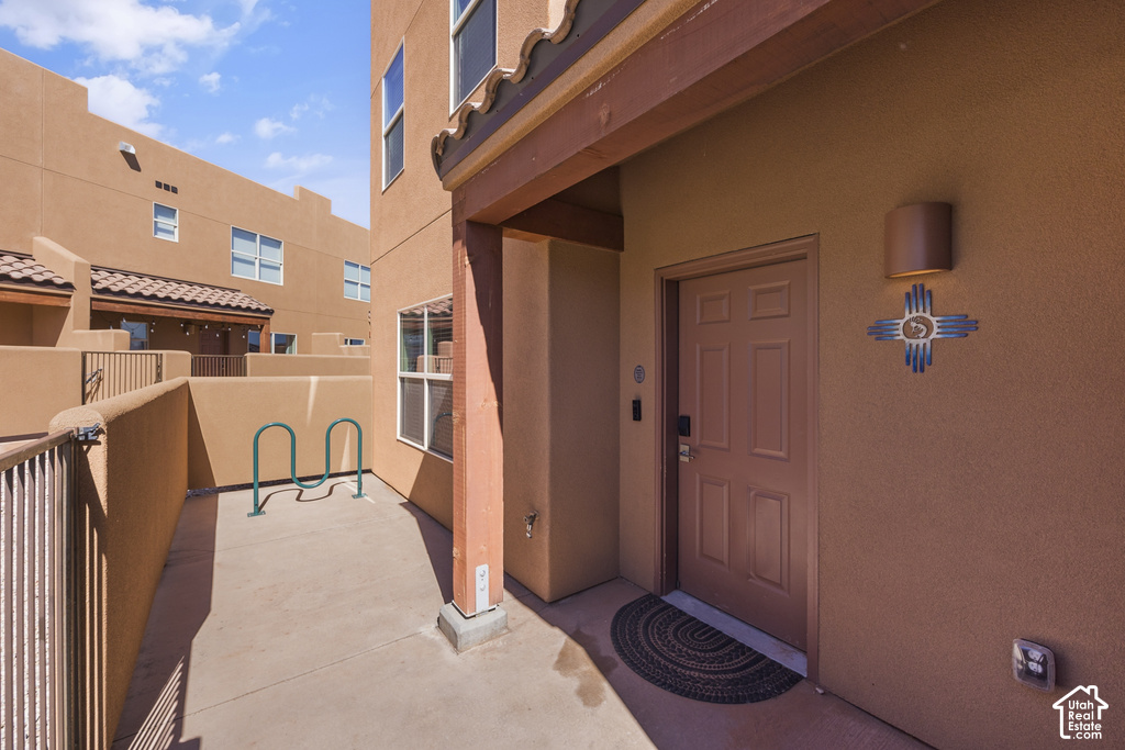 3853 S RED CIR photo 5