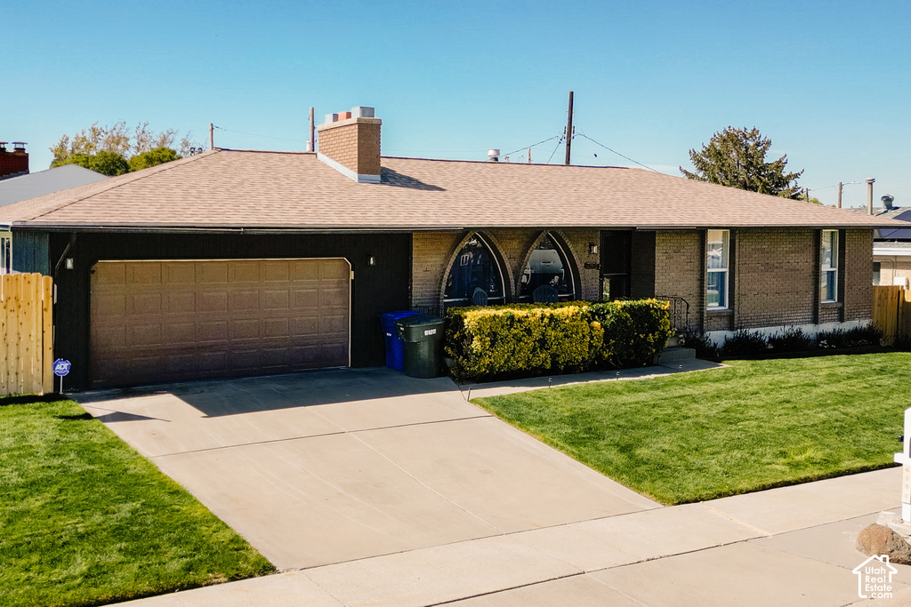 4060 S LAREDO WAY photo 2