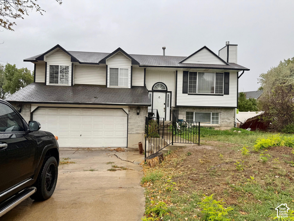 1205 W CAPERNAUM DR photo 2