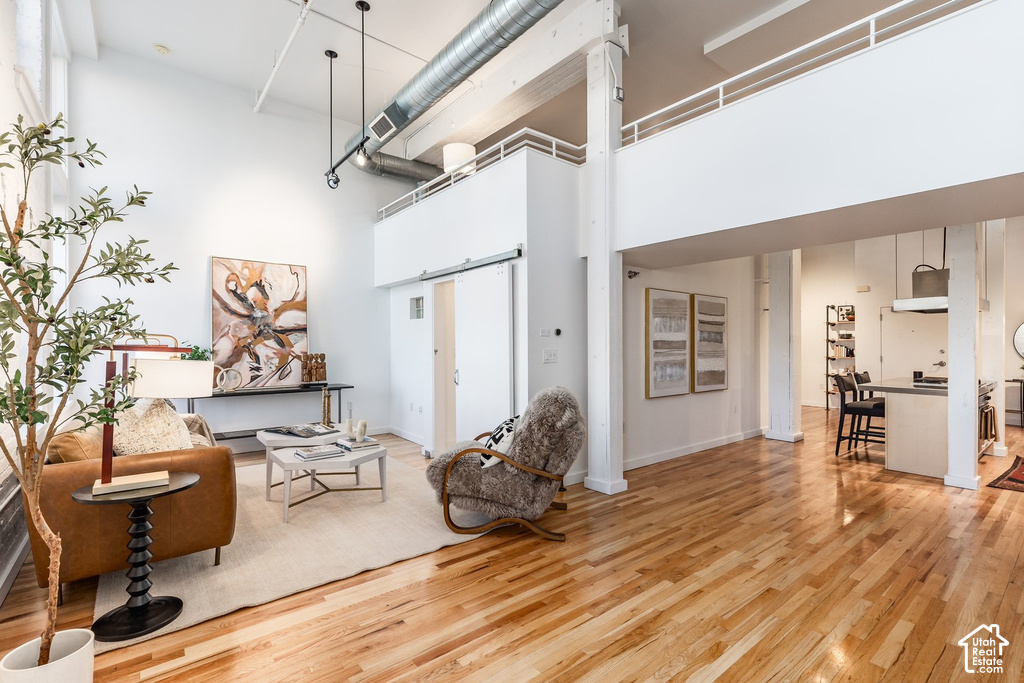 159 W BROADWAY S photo 4
