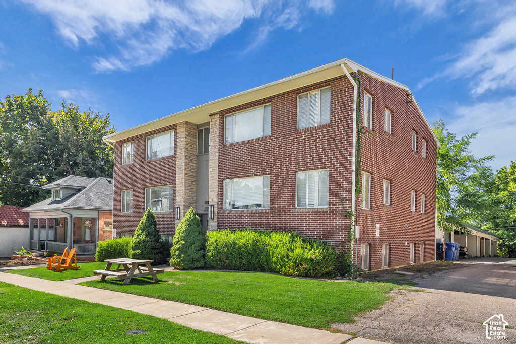 35 O ST photo 2