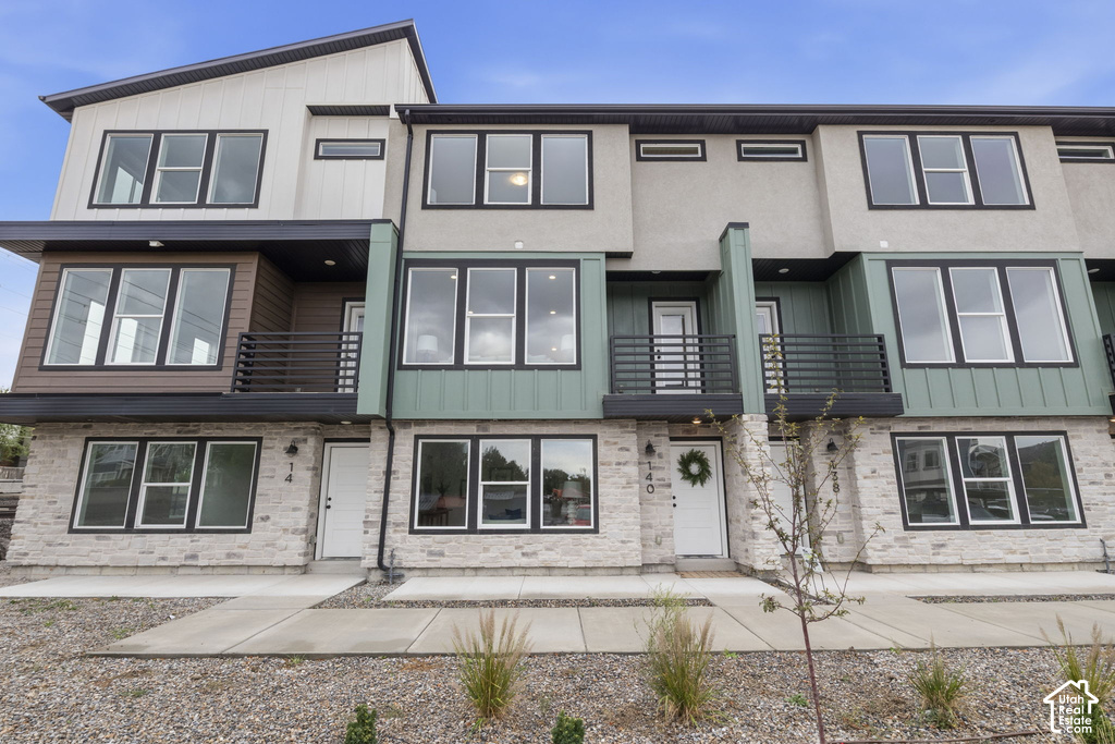 140 E CHAMBORD S CT photo 3