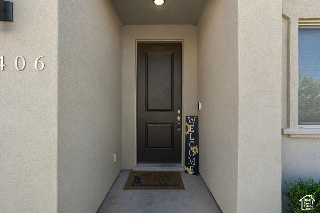 1406 E WHITE DESERT DR photo 2