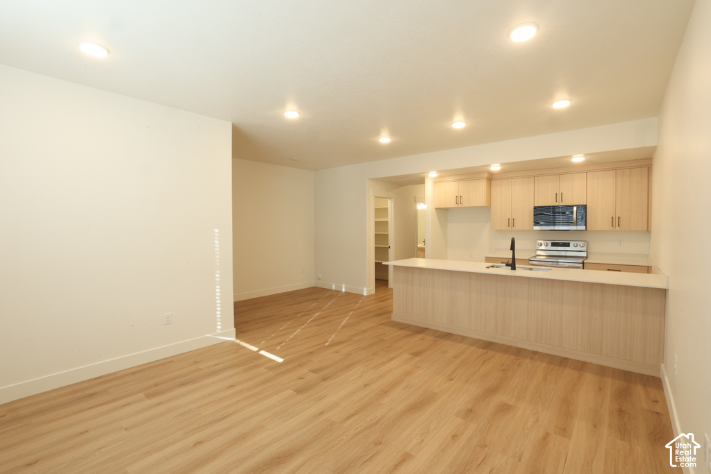 662 N 280 W photo 4