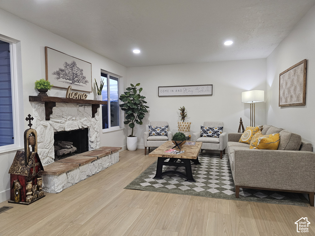 995 W RIVER POINT CIR photo 3
