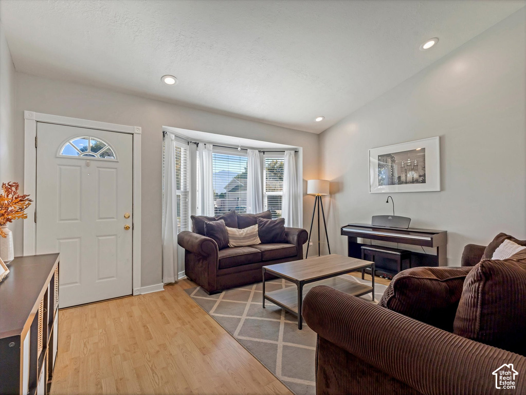 8274 S 1850 W photo 5