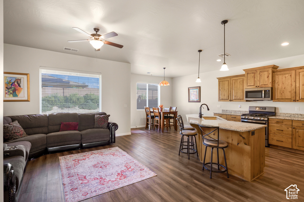 477 E TODD PL photo 5