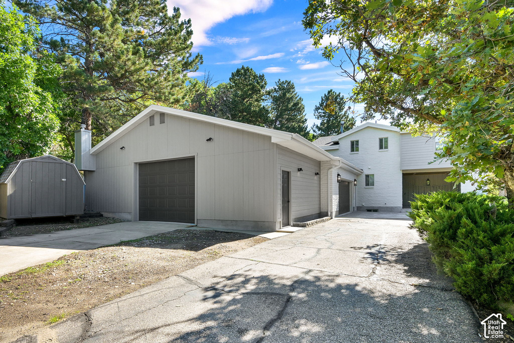 2554 E WOODLAND S DR photo 5