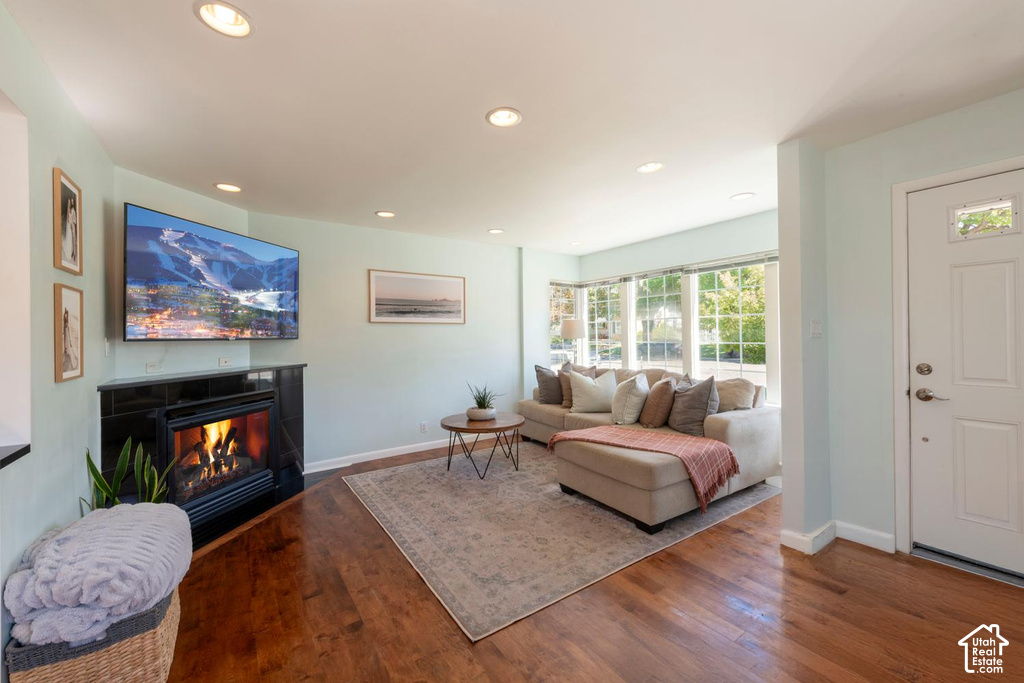 2882 S IMPERIAL E ST photo 3