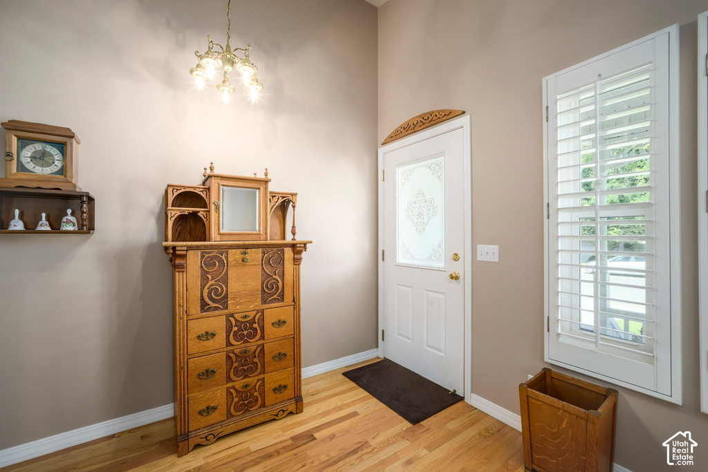 260 E ASHBROOK CIR photo 5