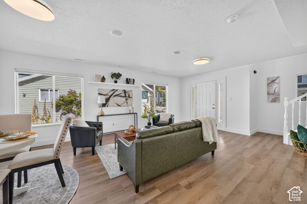 305 N ARGYLE W CT photo 4
