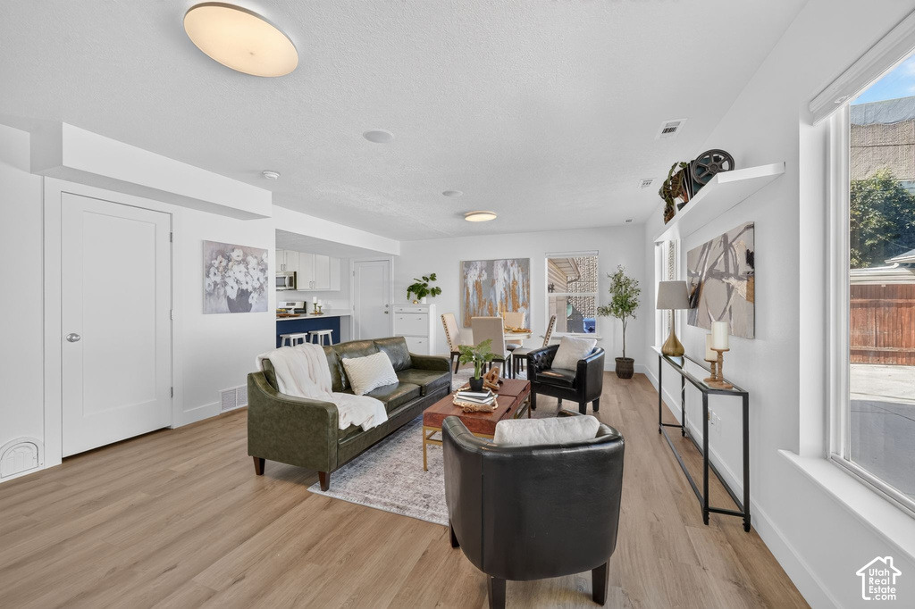 305 N ARGYLE W CT photo 2