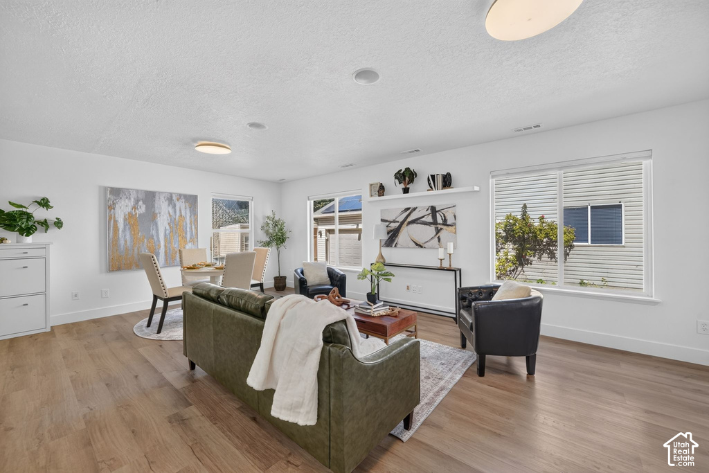 305 N ARGYLE W CT photo 3
