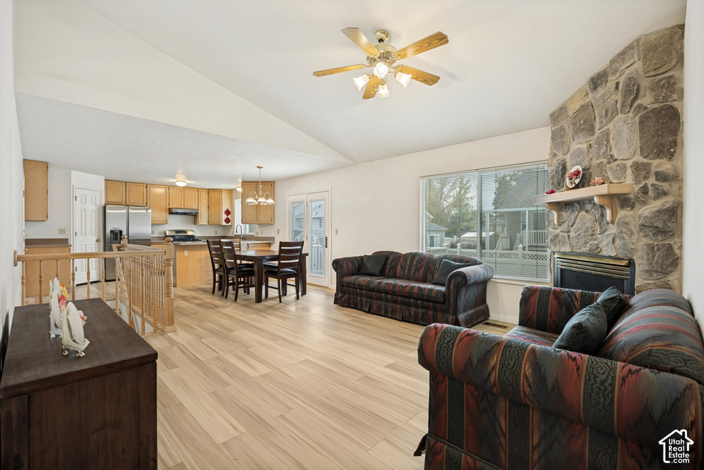 1059 W BUCKSKIN N photo 3