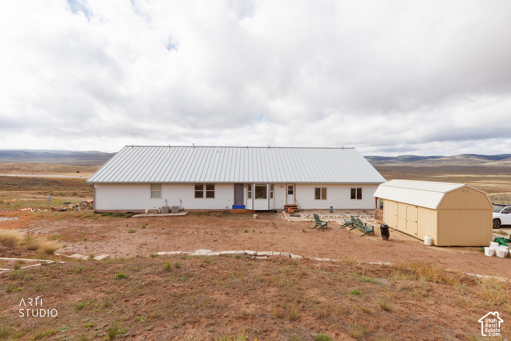 27215 N HIGHWAY 6 photo 3