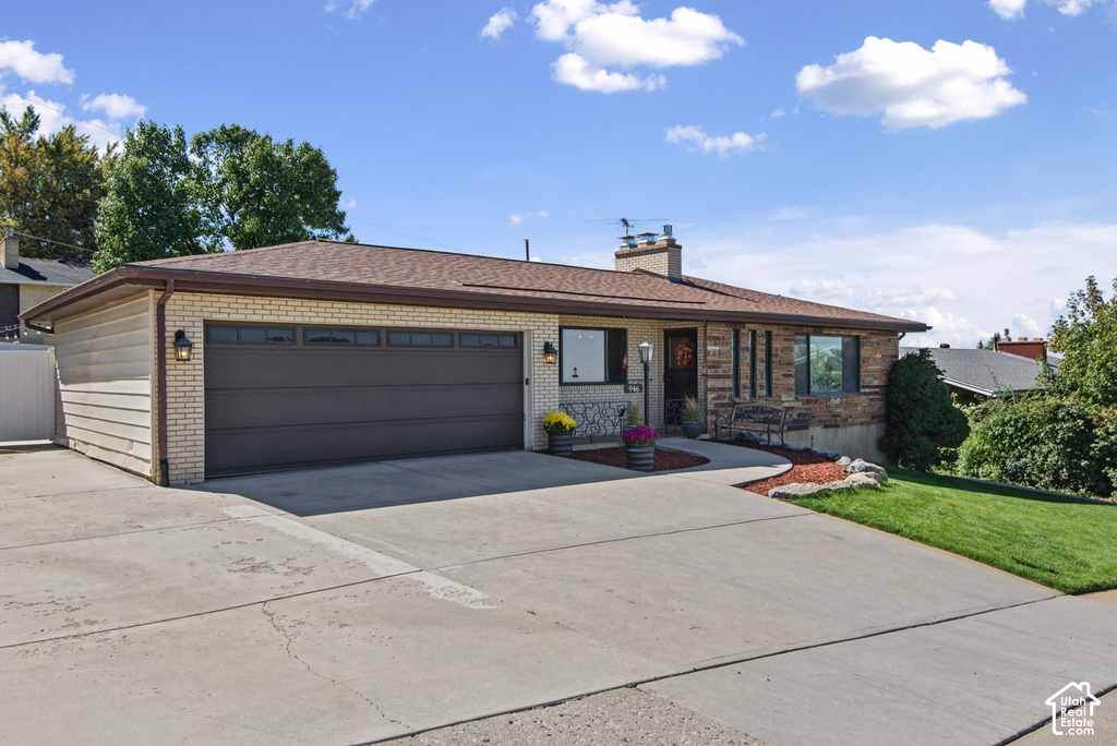 946 E ARLINGTON S WAY photo 5
