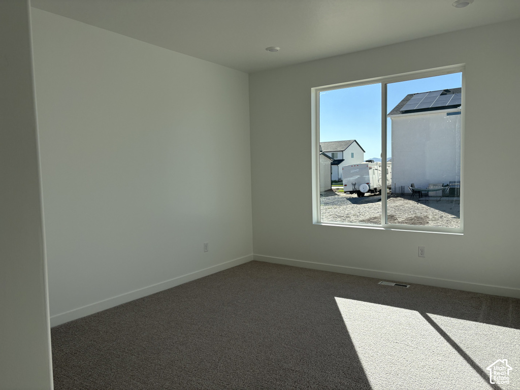 4919 EMERALD AVE photo 4