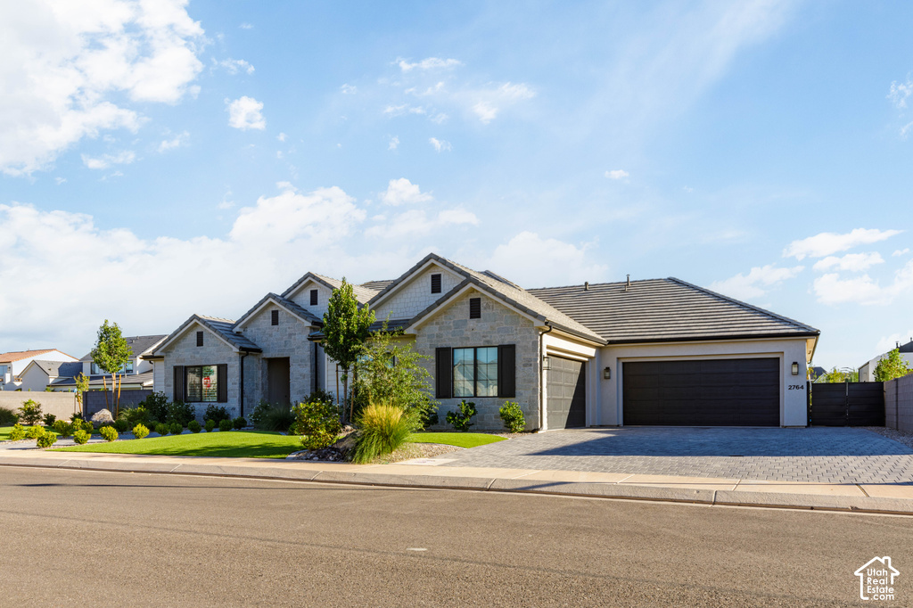 2764 E MOORLAND DR photo 3