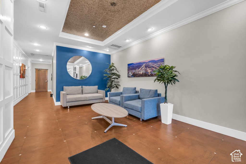 230 E BROADWAY photo 2