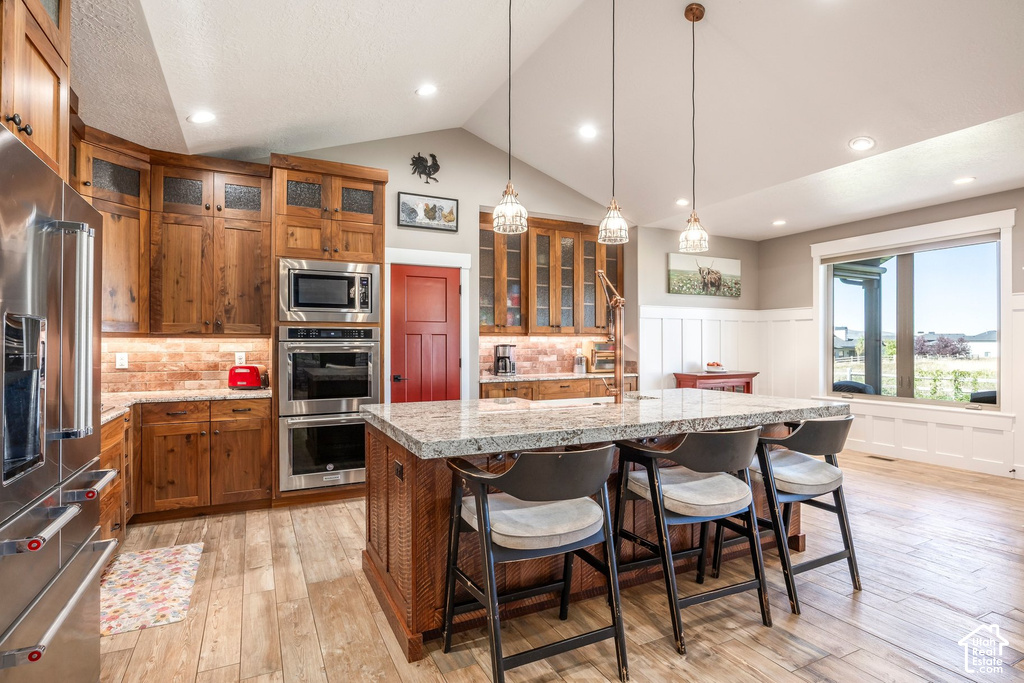 802 SPRUCE WAY photo 5