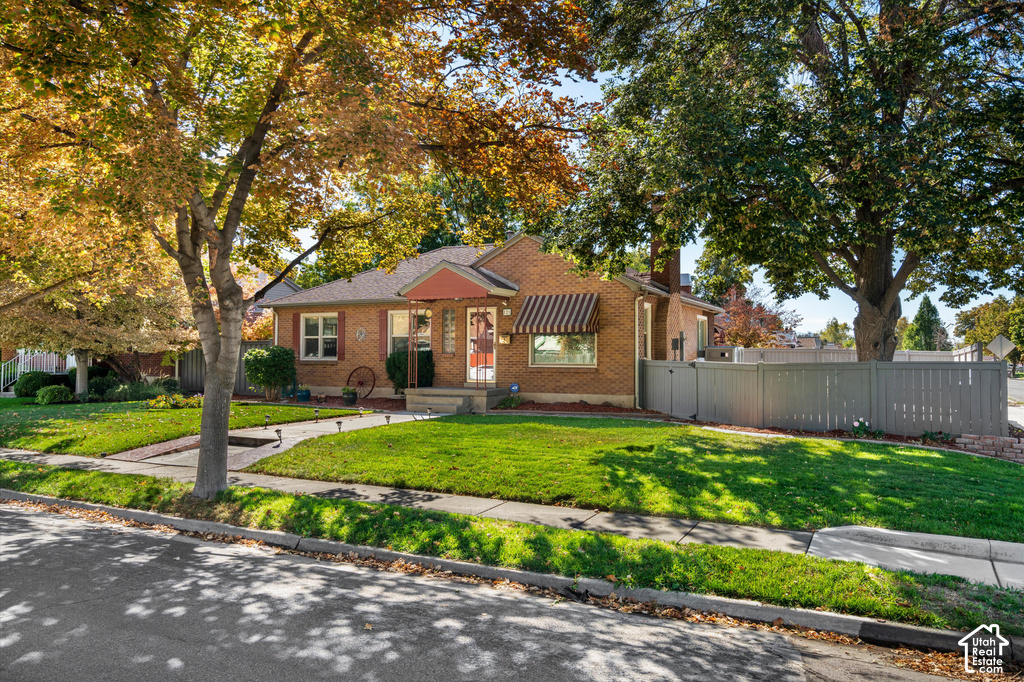 121 W GARDEN VIEW DR. photo 2