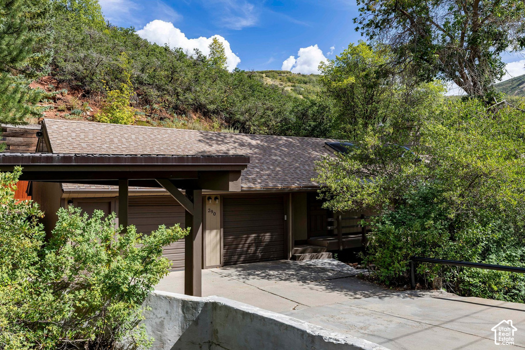 290 N MARGARETHE LN photo 3