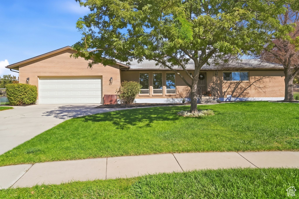 515 E 10695 S photo 2