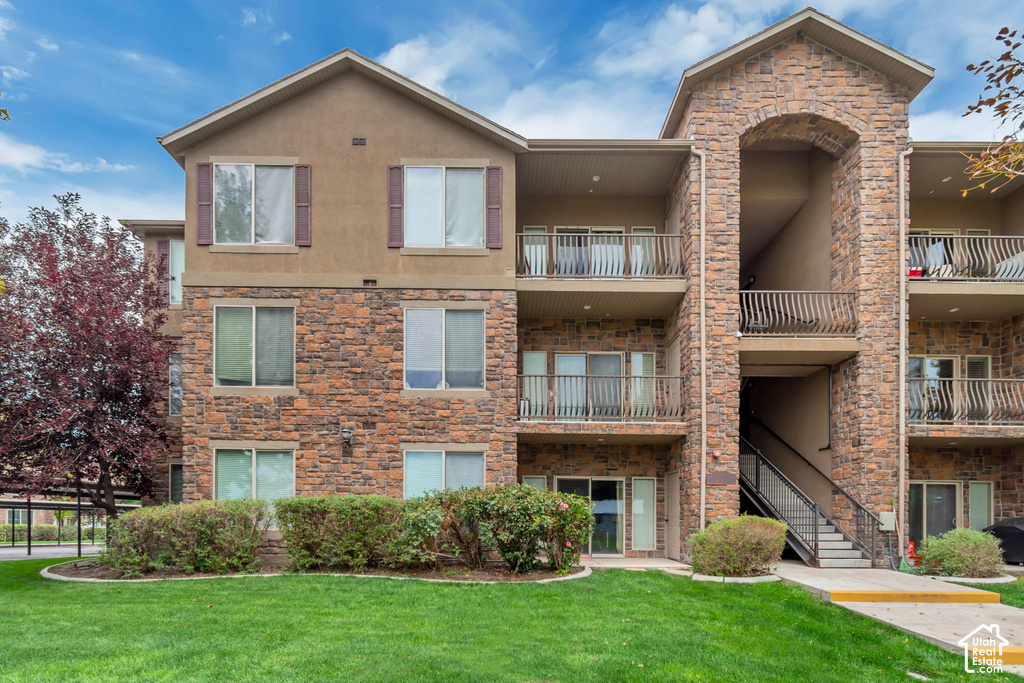 476 W 200 N photo 2
