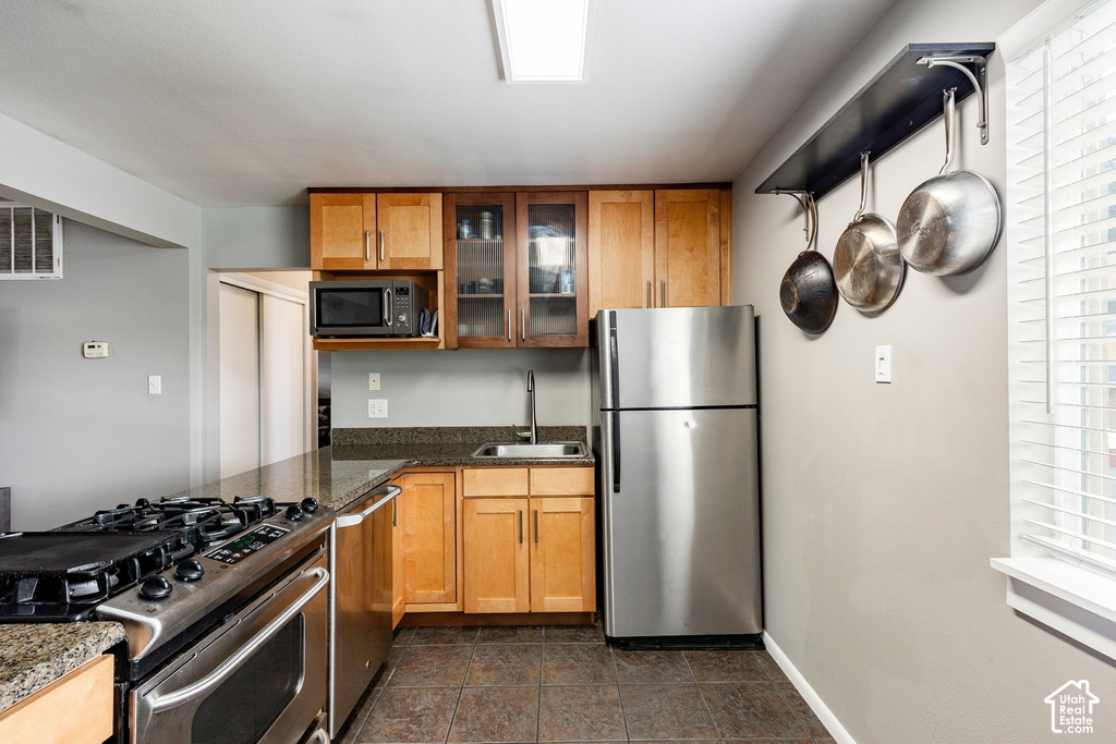 650 N 300 W photo 2