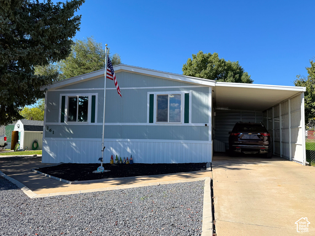 261 LAKEVIEW photo 2