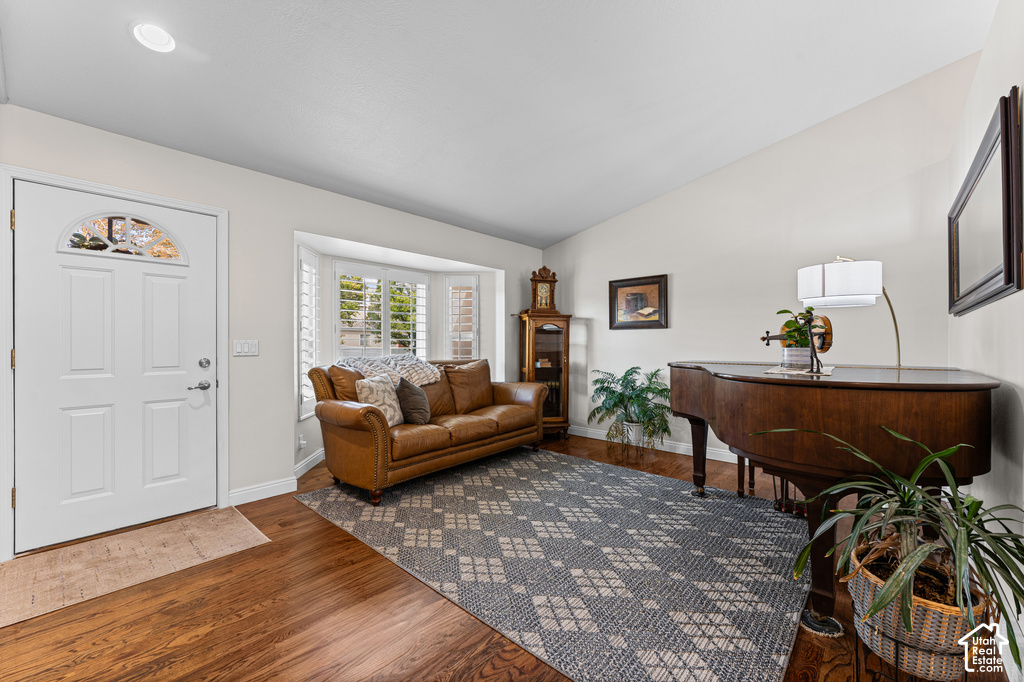 178 E OLIVE BERRY LN photo 2