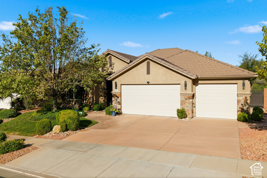 61 N CHARBONNE DR photo 2