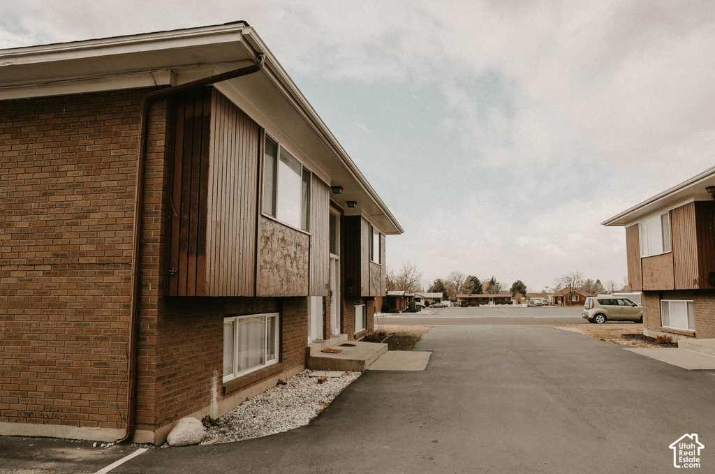 232 N 250 E photo 3