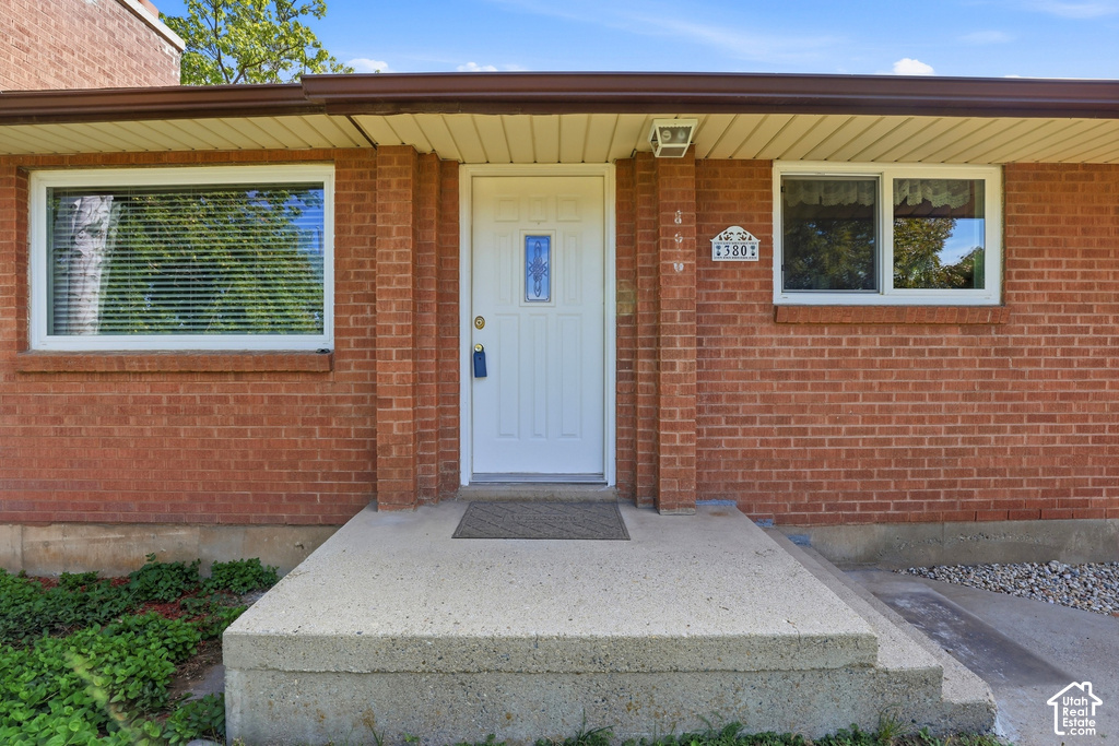 380 N 300 E photo 2