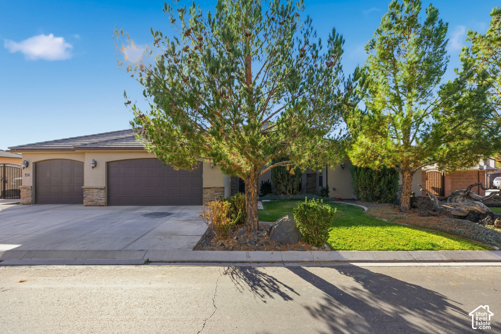 156 E HOLLY WAY photo 2