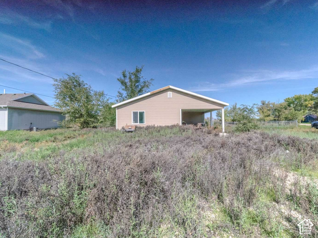 160 E 100 N photo 3