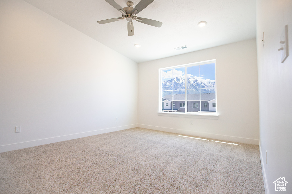 476 E 650 N photo 5