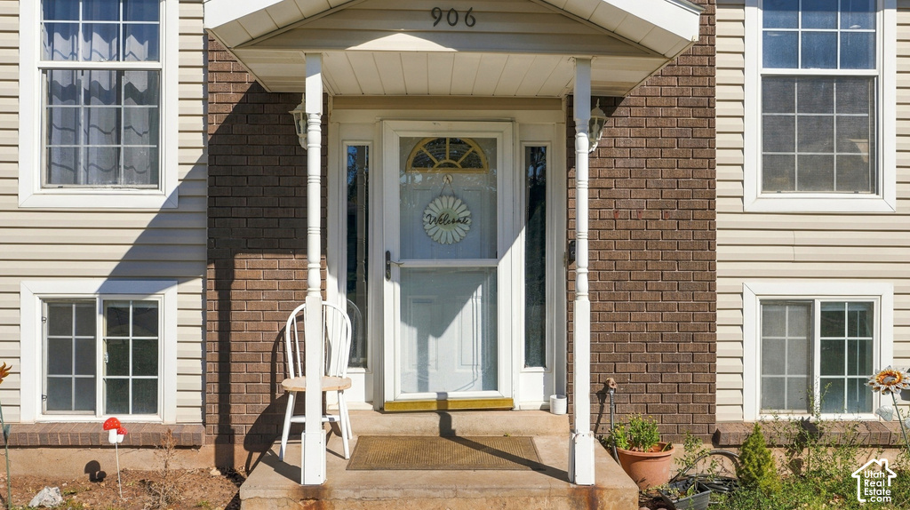 906 W 2400 N photo 3