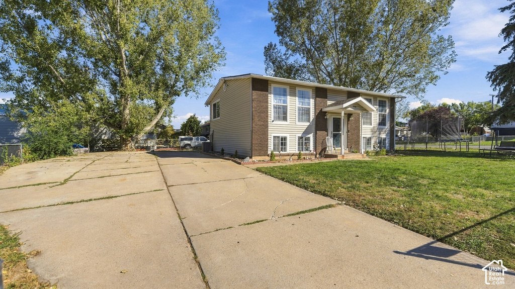 906 W 2400 N photo 2