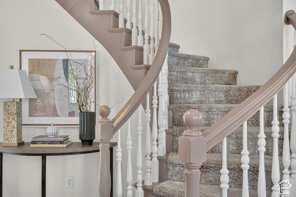 8450 S DYNASTY WAY photo 4