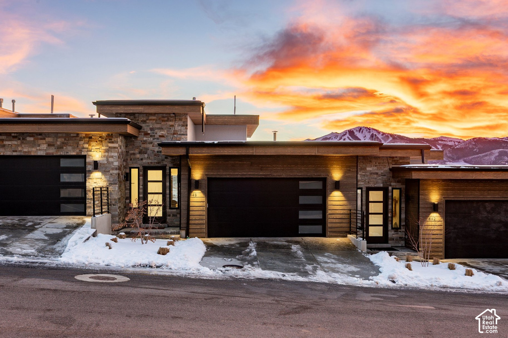 848 E KLAIM DR photo 2