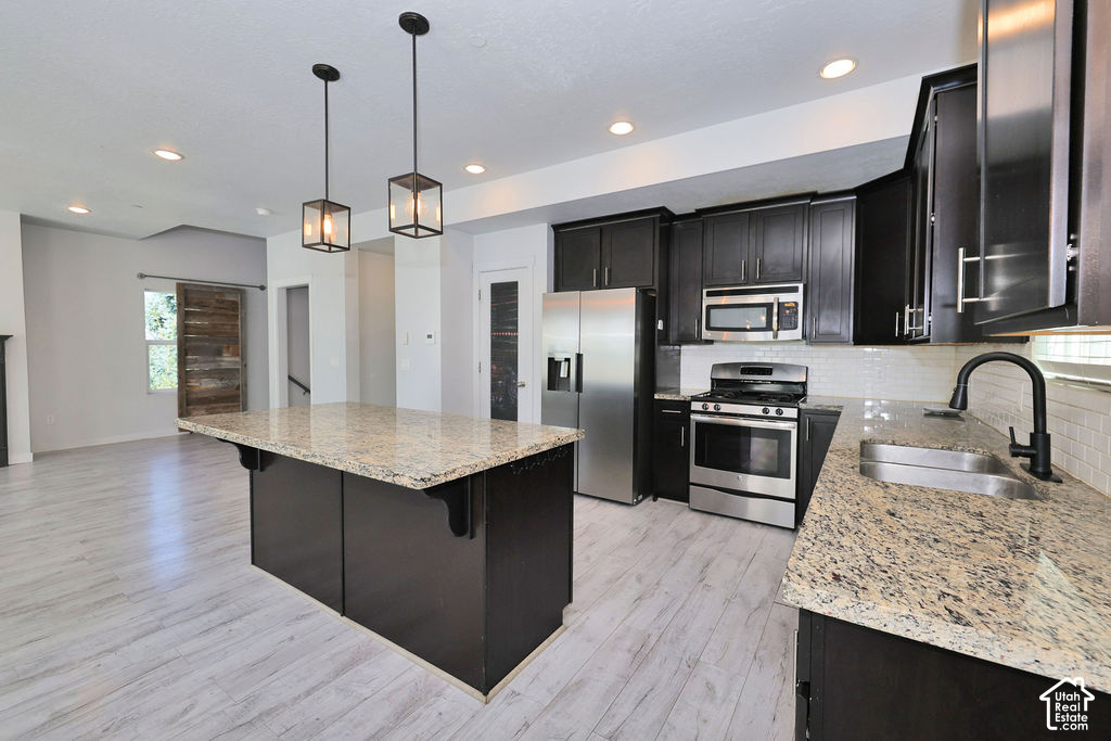 1204 E ROMA DR photo 4