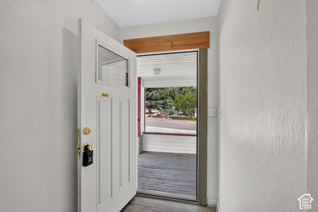 415 NELSON ST photo 2