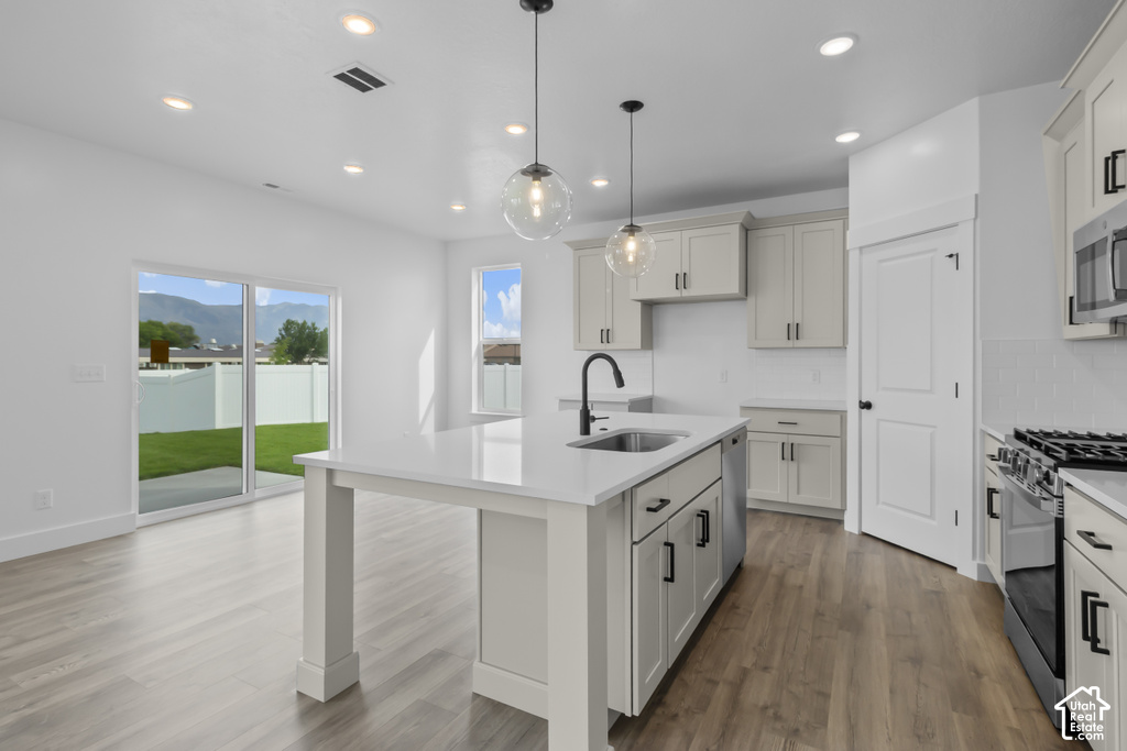 635 N 275 E photo 5
