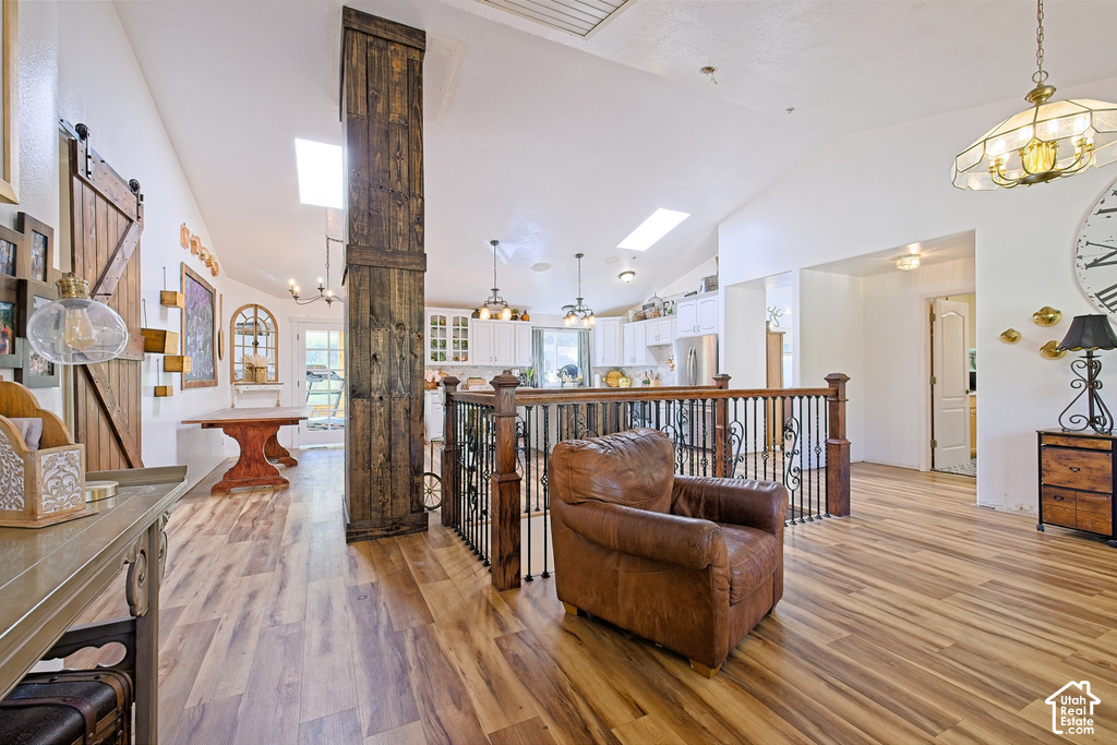 132 W LAKEVIEW WAY photo 4