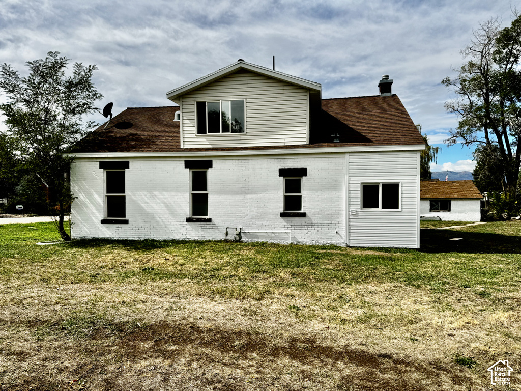443 E 100 N photo 3