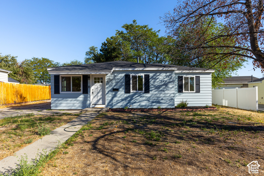 4650 W MILDRED ST photo 2
