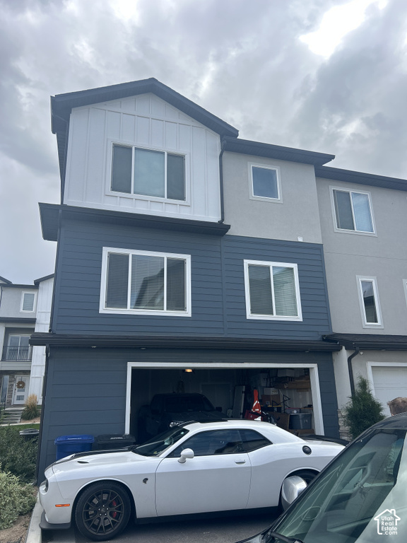 687 E 730 N photo 2