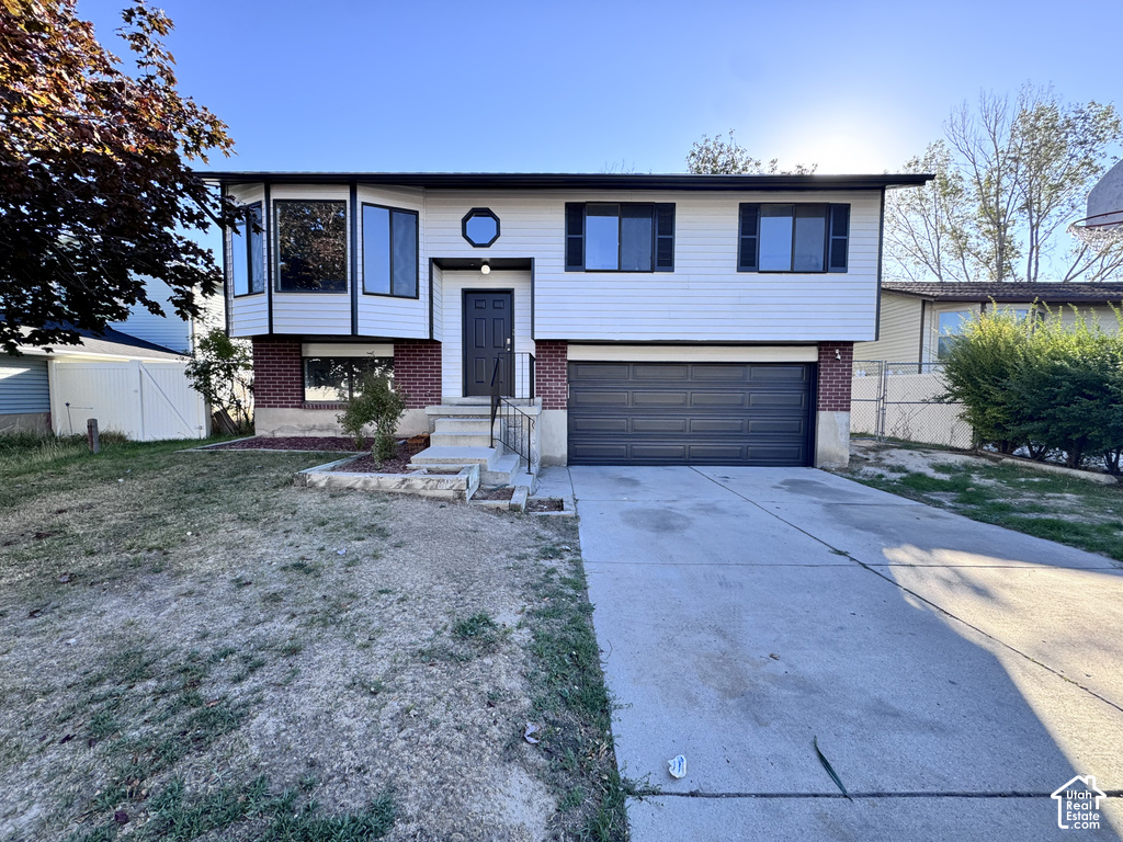 6119 PARK WOOD DR photo 3