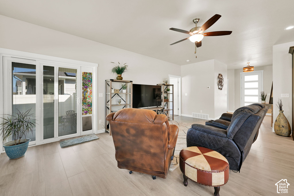 3231 N 3325 W photo 4